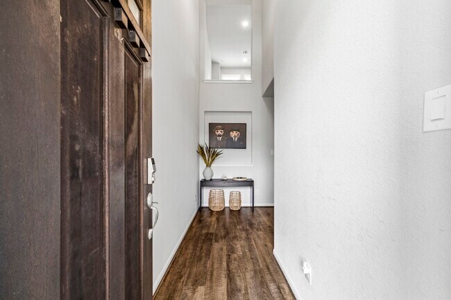 Foto del edificio - 5532 Evanston Ln