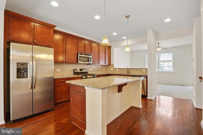 Building Photo - 359 Paladium Ct