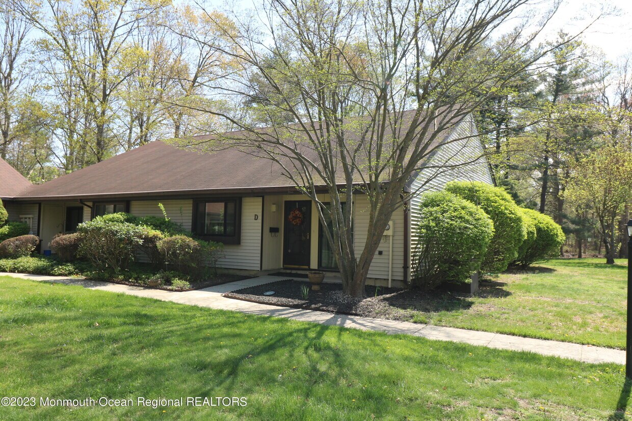 Primary Photo - 132 Amberly Dr
