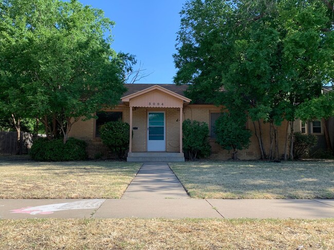 Building Photo - Pre-Leasing Spacious 3 bedroom