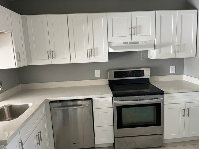 Foto del edificio - 11649 NW 26th St