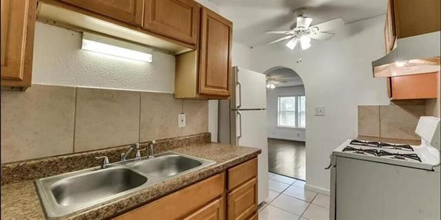 Foto del edificio - 2815 Primrose Ave