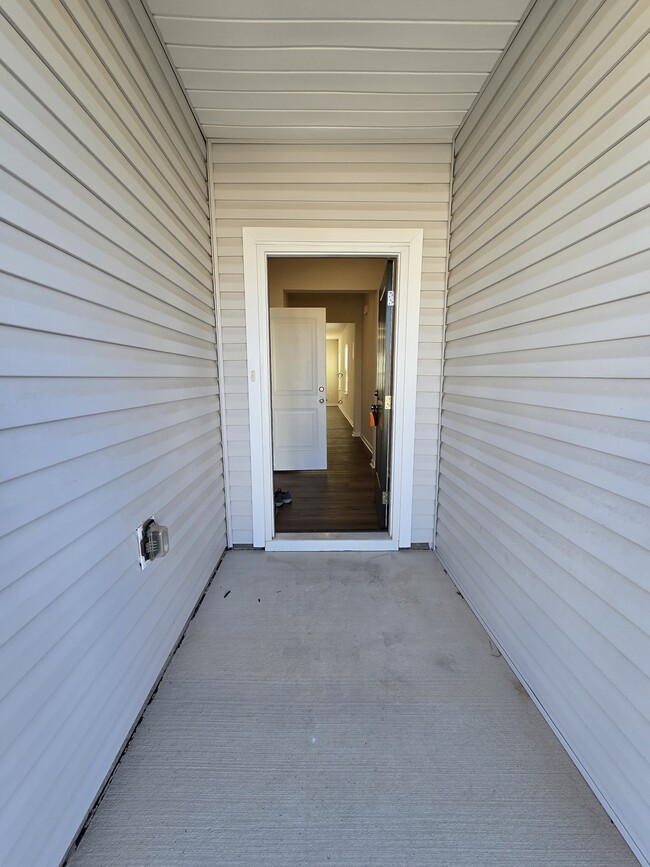 Photo - 865 Falls Grove Trl Townhome