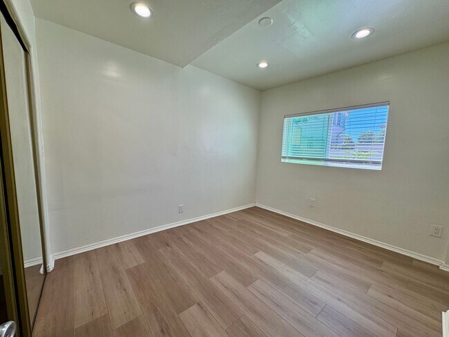Foto del edificio - Upgraded 1 bedroom 1 bathroom, Great Glendale Location