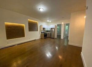 Building Photo - 88 Harman St