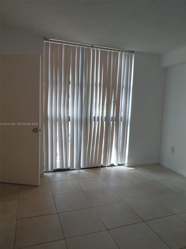 Foto del edificio - 11790 SW 18th St