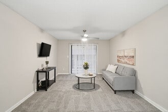 Building Photo - 3368 Fairway Oaks Dr