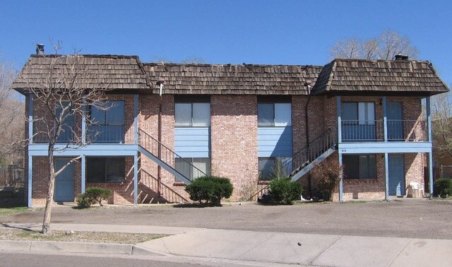 Primary Photo - 408 Rainbow Ct SE