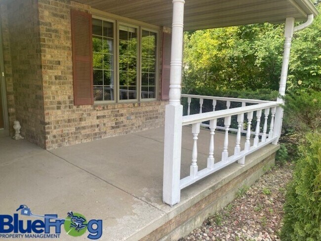 Building Photo - N471 Kilsdonk Ct