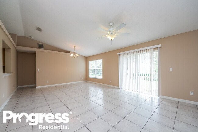 Building Photo - 12115 Woodglen Cir
