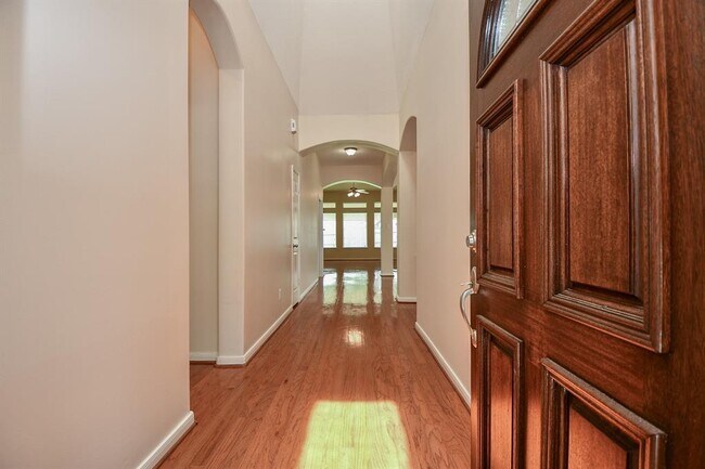 Building Photo - 6007 Lamb Creek