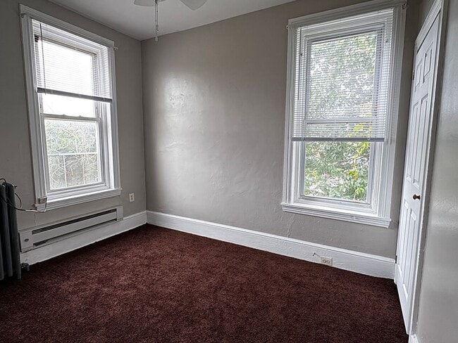Building Photo - 4924-26 Parrish St