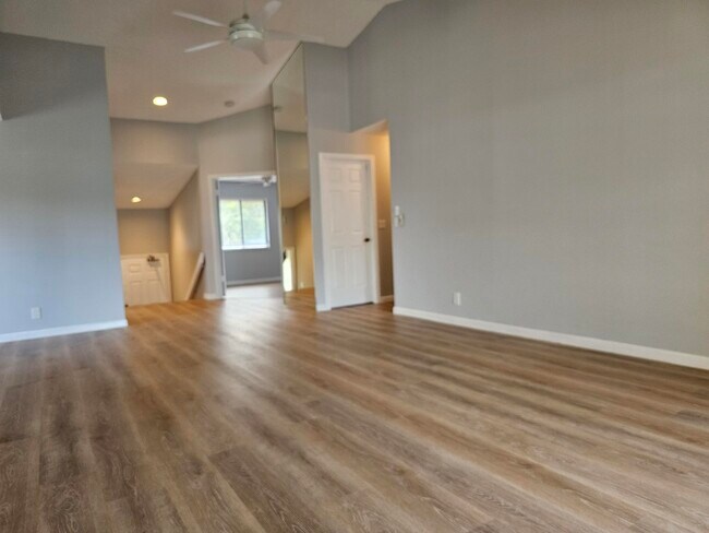Foto del edificio - 15 Lexington Ln E