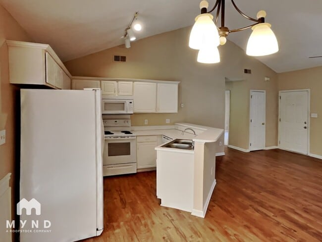 Foto del edificio - 11721 Long Forest Dr