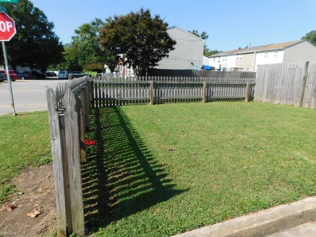 Building Photo - 3 br, 2.5 bath House - 3016 Fawkes Ct