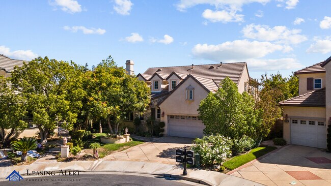 Foto del edificio - 26802 Pine Cliff Pl