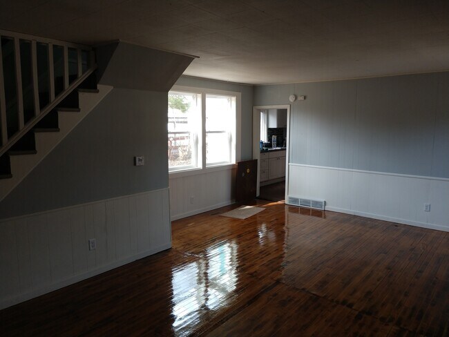 Foto del edificio - 1213 Irvine Ave NW