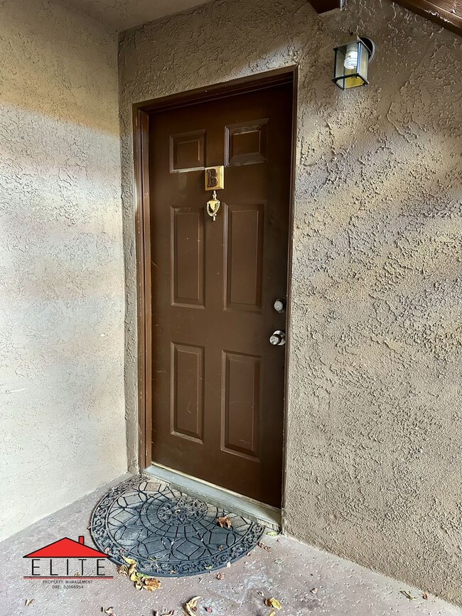 Building Photo - 1325EP
