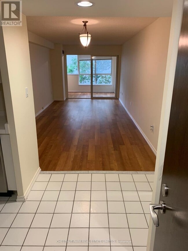 Building Photo - 225 Davenport Rd