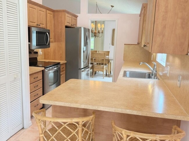Foto del edificio - 6231 SE Ames Way
