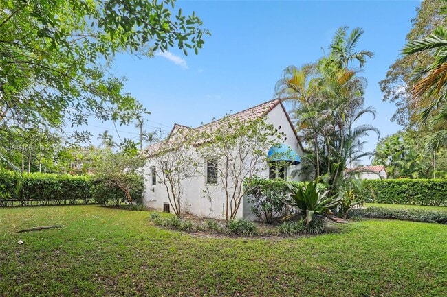 Building Photo - 410 Minorca Ave