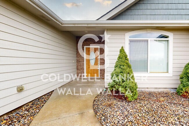 Building Photo - Single Family Home
