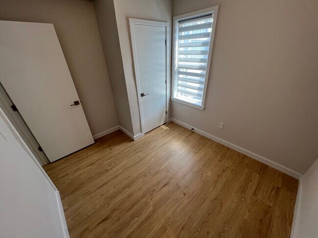 Foto del edificio - 531 Norwest Dr