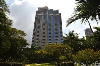 Building Photo - 1551 Ala Wai Blvd