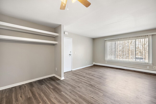 Foto del edificio - 120 N Prospect Rd