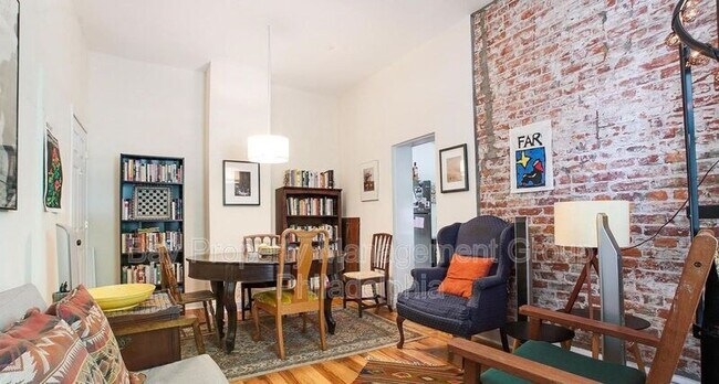 Foto del edificio - 5040 Florence Ave