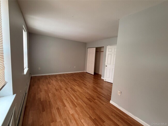 Foto del edificio - 1234 Hoe Ave