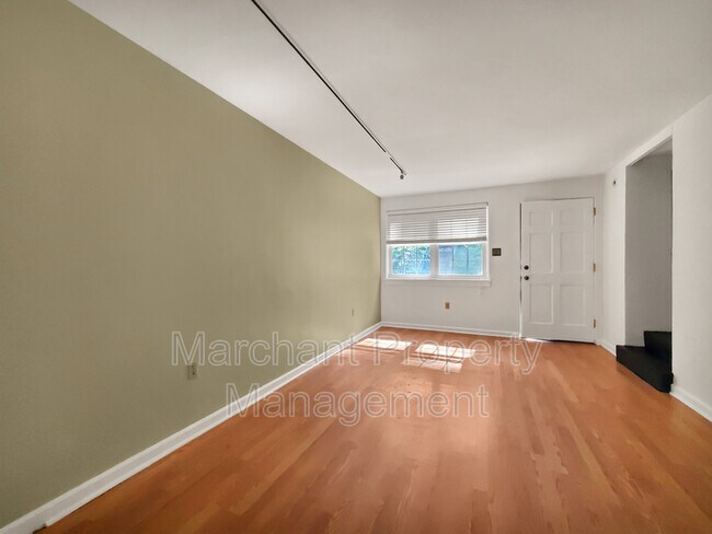 Foto del edificio - 63 Faris Cir