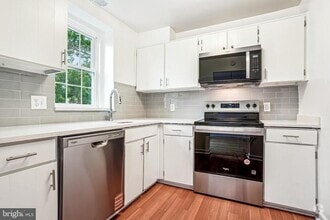 Building Photo - 4814 30th St S