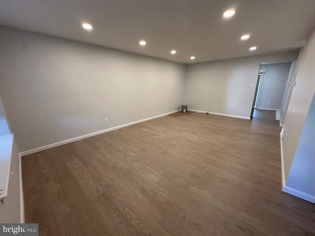 Foto del edificio - 1783 N Dove Rd