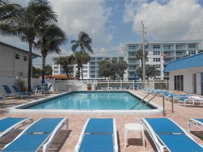 Building Photo - 4540 N Ocean Dr