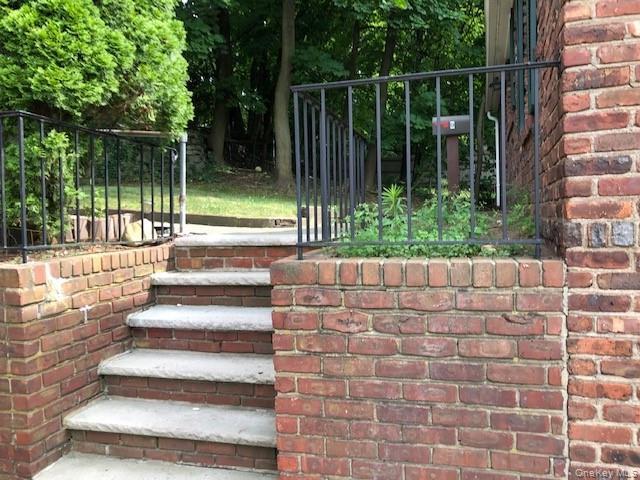 Foto del edificio - 49 Congers Rd