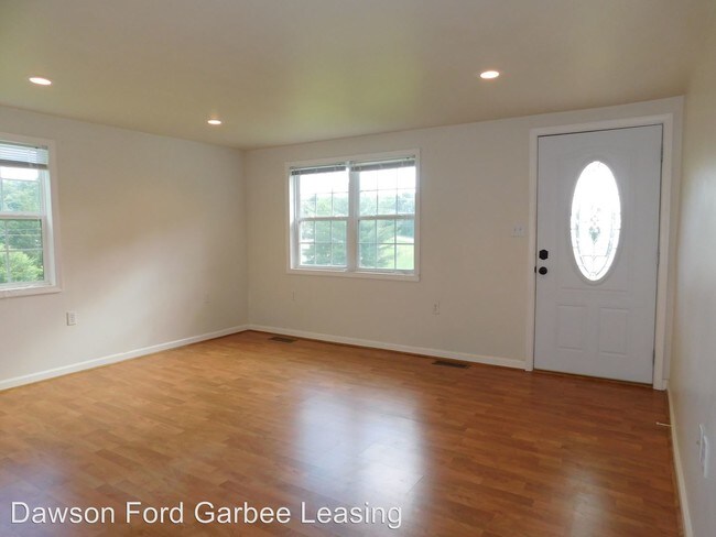 Building Photo - 1298 English Tavern Rd