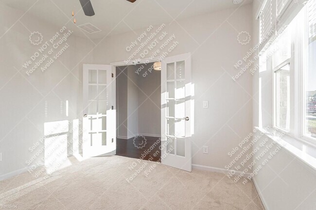 Building Photo - 4 br, 2.5 bath House - 701 Bridgestone Way