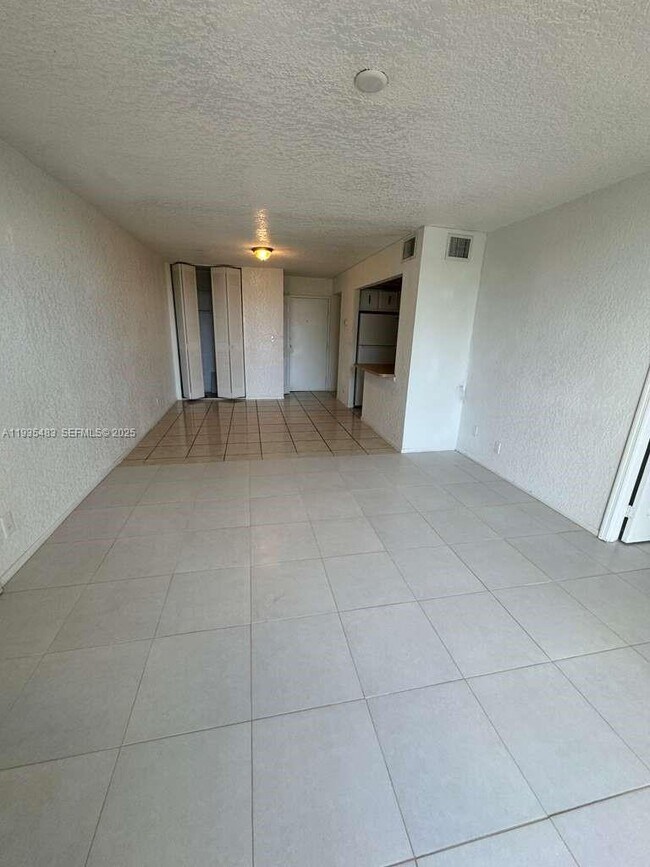 Foto del edificio - 2029 NW 46th Ave