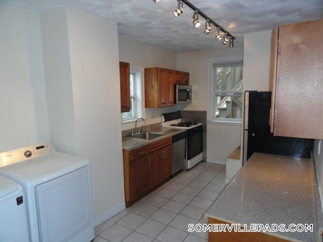 Building Photo - 6 Lincoln Ave