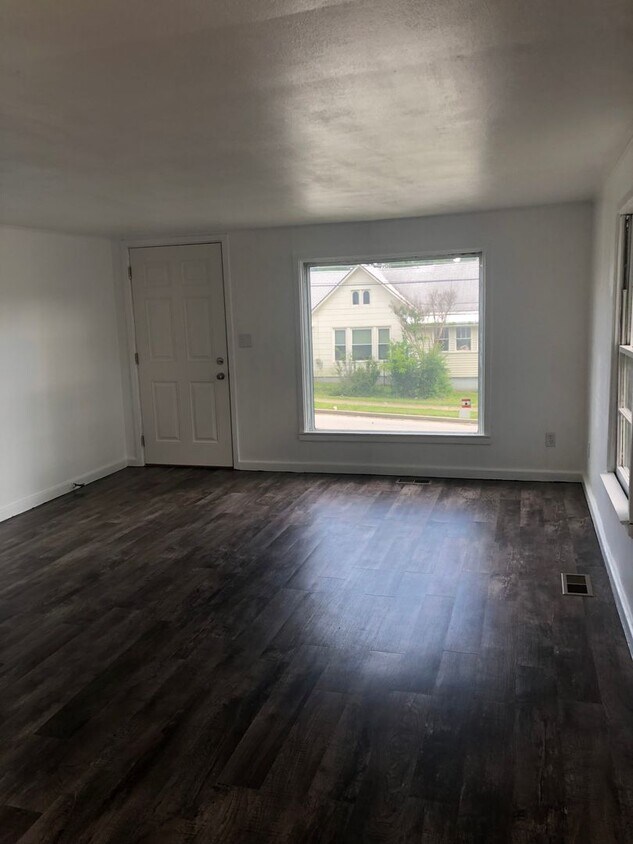 500 W 4th St Unit 1, Rolla, MO 65401 Room for Rent in Rolla, MO