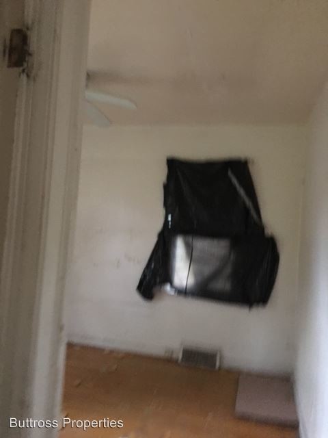 Building Photo - 3 br, 1 bath House - 15315 Park Grove St