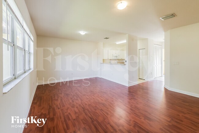 Building Photo - 1490 NE 33rd Rd