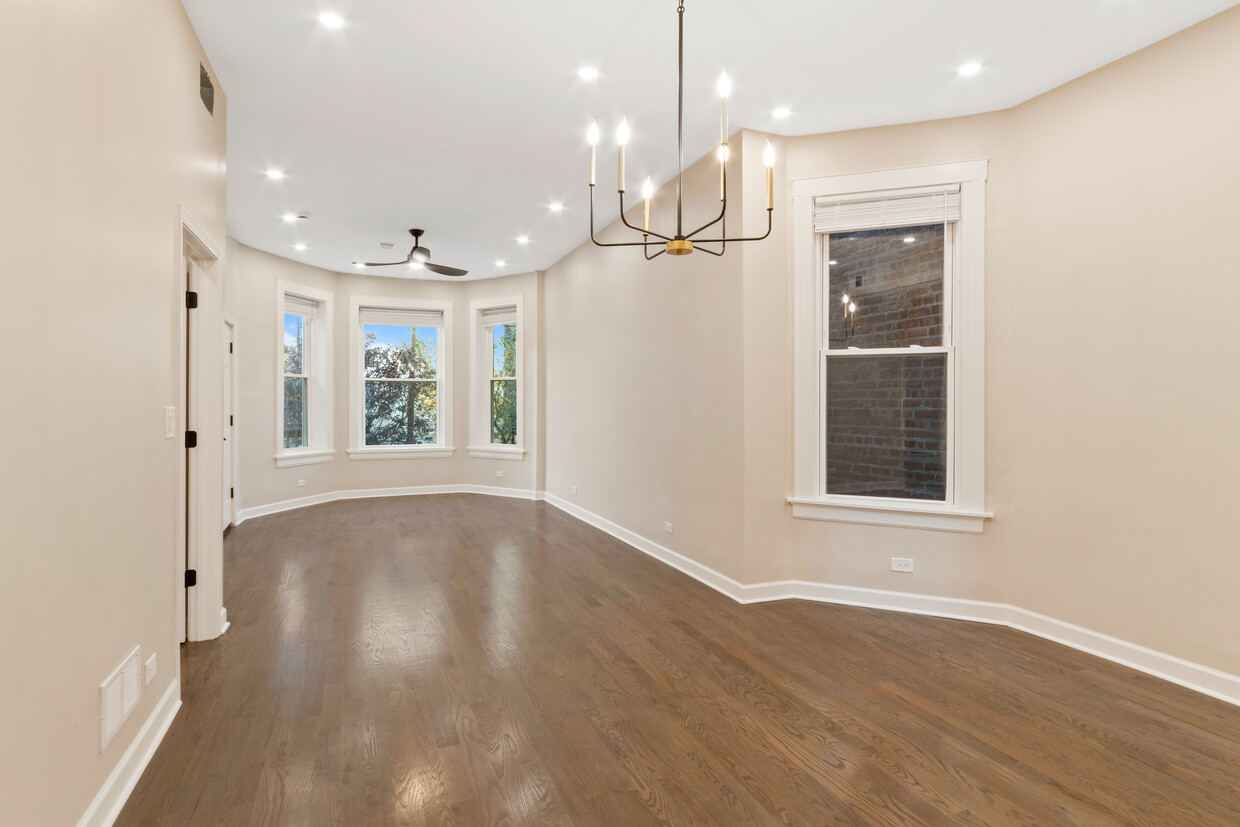 Foto principal - 2653 W Hirsch St