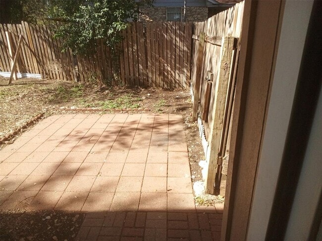 Building Photo - 907 Sirocco Dr