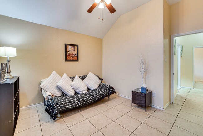 Foto del edificio - 7807 Raton Ridge Ln
