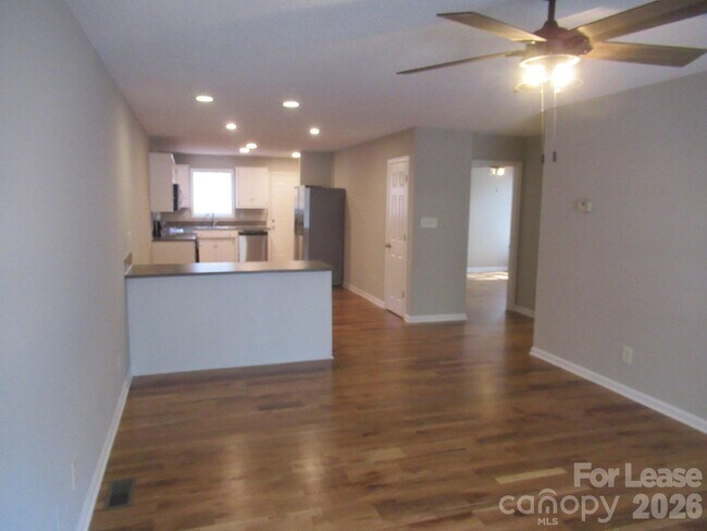 Foto del edificio - 800 Horseshoe Lake Rd