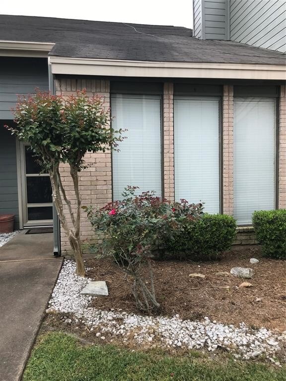 Foto del edificio - 10811 Greenwillow St