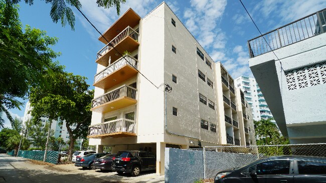 Foto del edificio - 833 West Ave