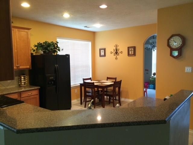 Building Photo - 25534 Saddlebrook Village Dr